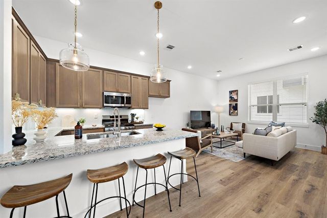 1586 W Tidwell Road, Houston, TX 77091