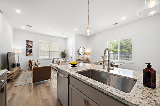 1586 W Tidwell Road, Houston, TX 77091