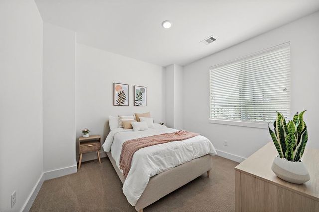1586 W Tidwell Road, Houston, TX 77091