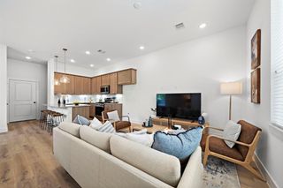 1586 W Tidwell Road, Houston, TX 77091