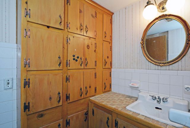 1639 Clarence Street, Saint Paul, MN 55106