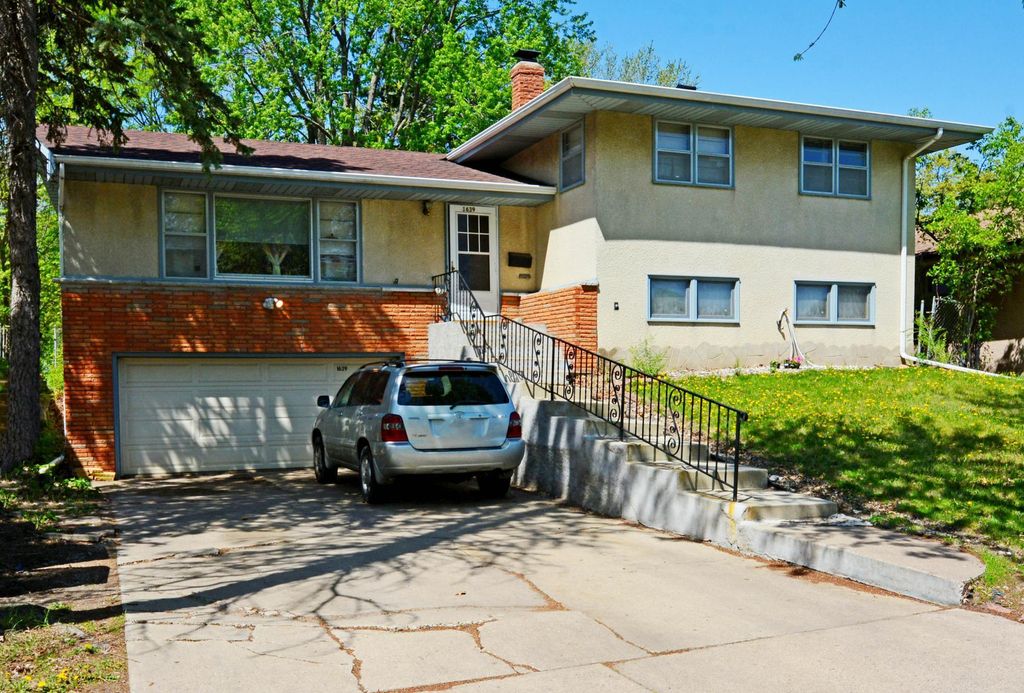 1639 Clarence Street, Saint Paul, MN 55106