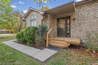 7400 Tall Timbers, West Bloomfield, MI 48322