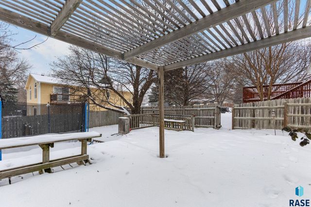 409 E 7th St Street, Crooks, SD 57020