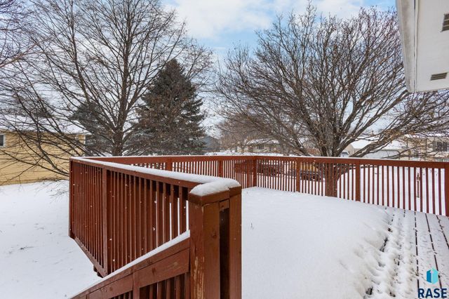 409 E 7th St Street, Crooks, SD 57020