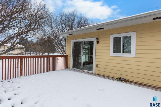 409 E 7th St Street, Crooks, SD 57020