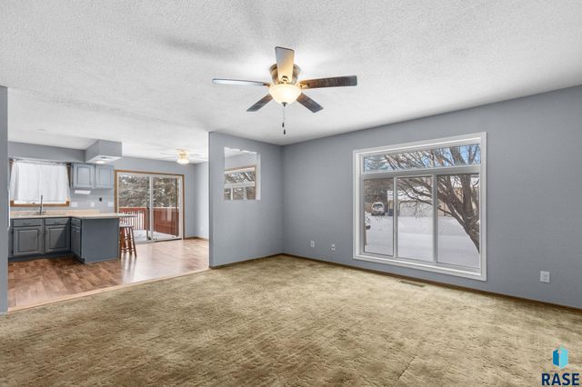 409 E 7th St Street, Crooks, SD 57020