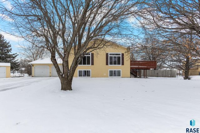 409 E 7th St Street, Crooks, SD 57020