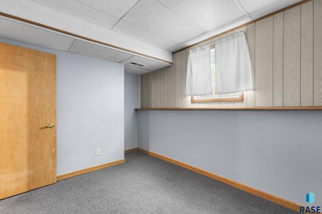 409 E 7th St Street, Crooks, SD 57020