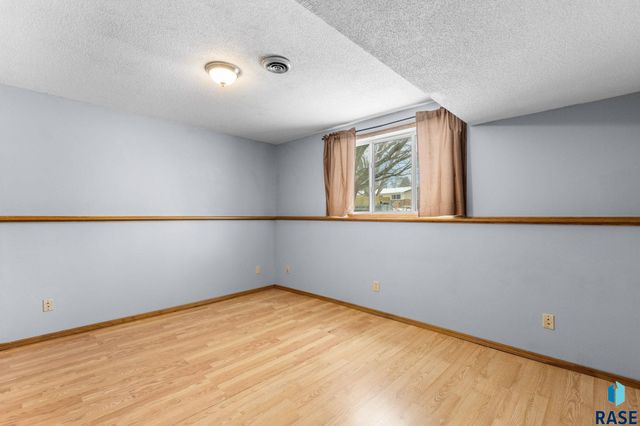 409 E 7th St Street, Crooks, SD 57020