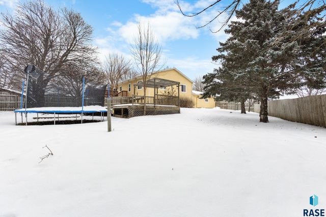 409 E 7th St Street, Crooks, SD 57020