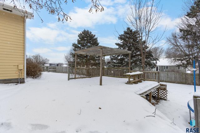 409 E 7th St Street, Crooks, SD 57020