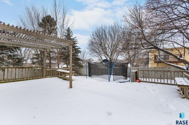 409 E 7th St Street, Crooks, SD 57020