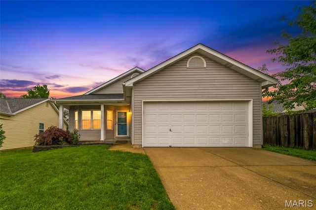 1818 Florine Court, St Charles, MO 63303