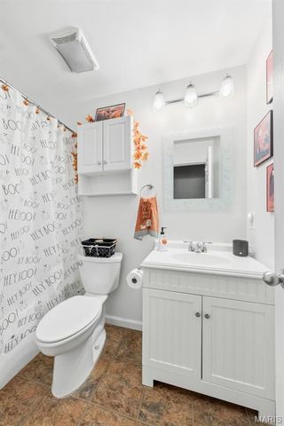 1818 Florine Court, St Charles, MO 63303