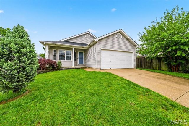 1818 Florine Court, St Charles, MO 63303