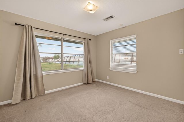 10645 Oak Brook Dr, Houston, TX 77013