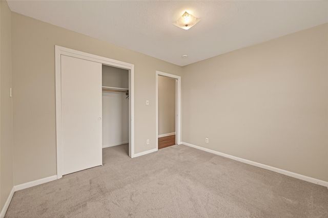 10645 Oak Brook Dr, Houston, TX 77013