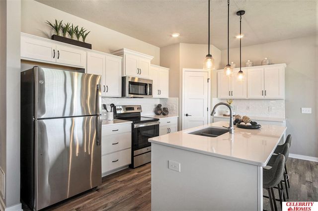 9116 S 178 Street, Omaha, NE 68136