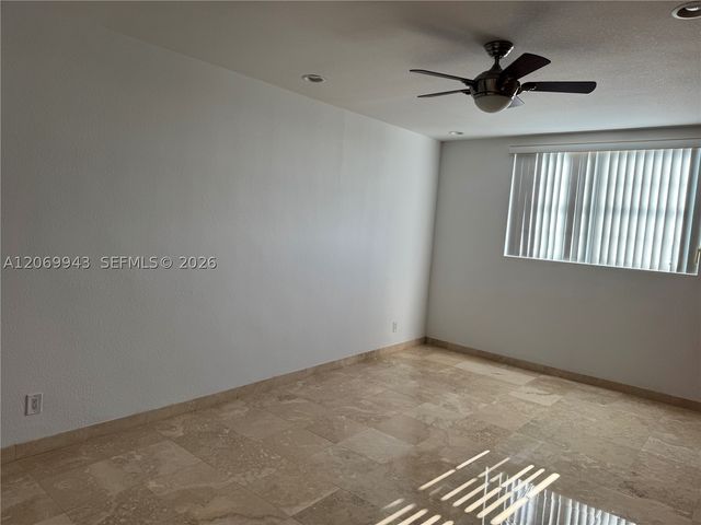 90 Edgewater Dr PH15, Coral Gables, FL 33133