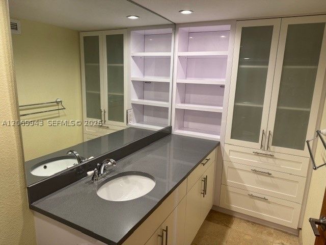 90 Edgewater Dr PH15, Coral Gables, FL 33133