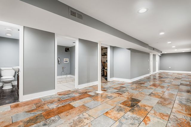 1519 S 58th Avenue, Cicero, IL 60804