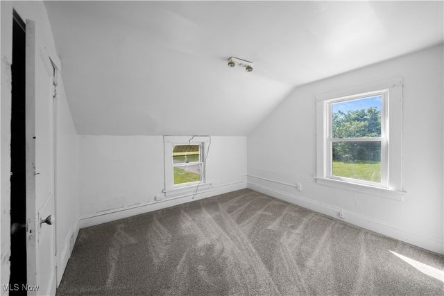 148 Saint Louis Avenue, Youngstown, OH 44507