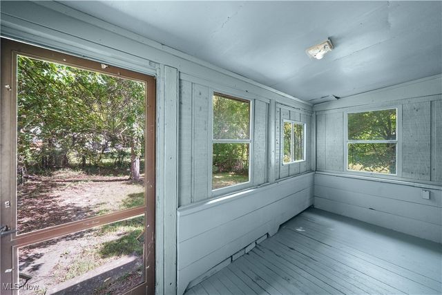 148 Saint Louis Avenue, Youngstown, OH 44507