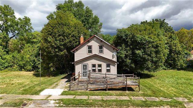 148 Saint Louis Avenue, Youngstown, OH 44507