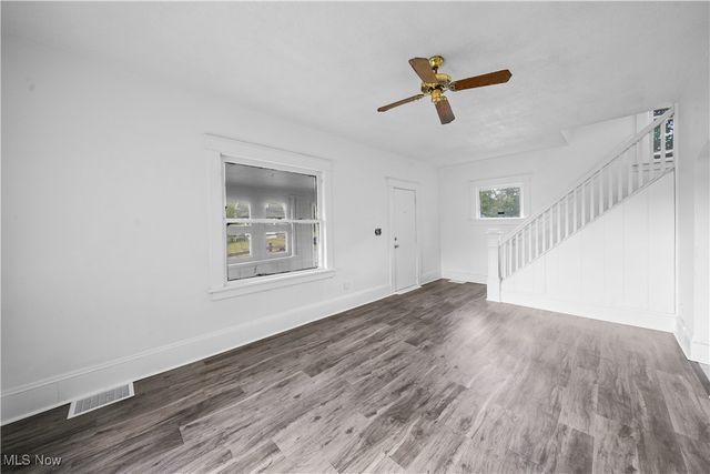 148 Saint Louis Avenue, Youngstown, OH 44507