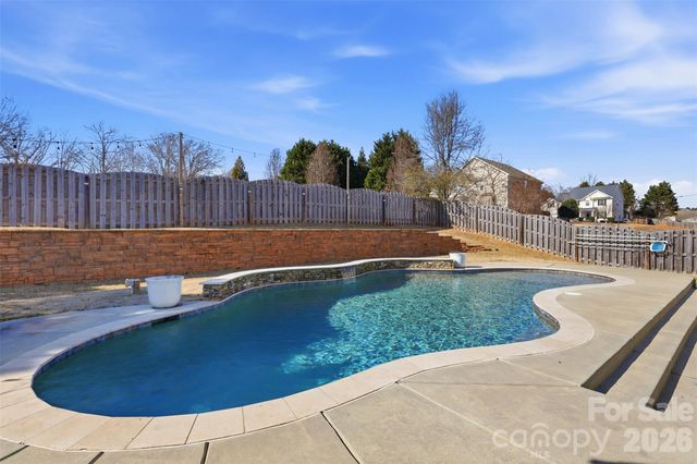 6004 Brook Valley Run, Monroe, NC 28110