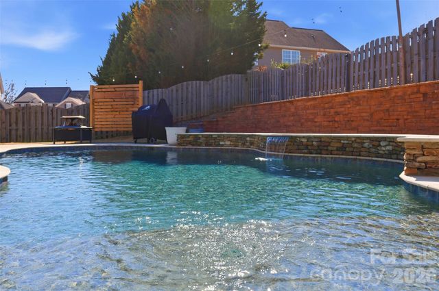 6004 Brook Valley Run, Monroe, NC 28110