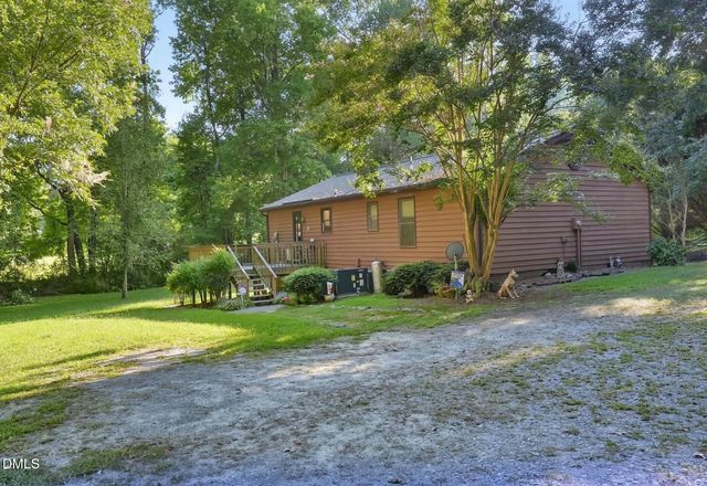3320 Nc 242 Highway, Benson, NC 27504