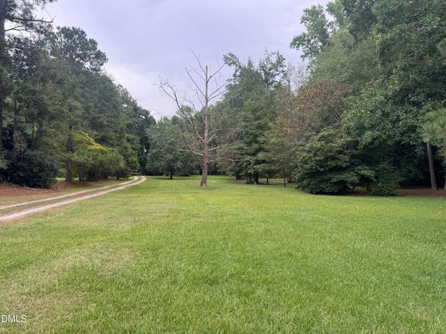 3320 Nc 242 Highway, Benson, NC 27504