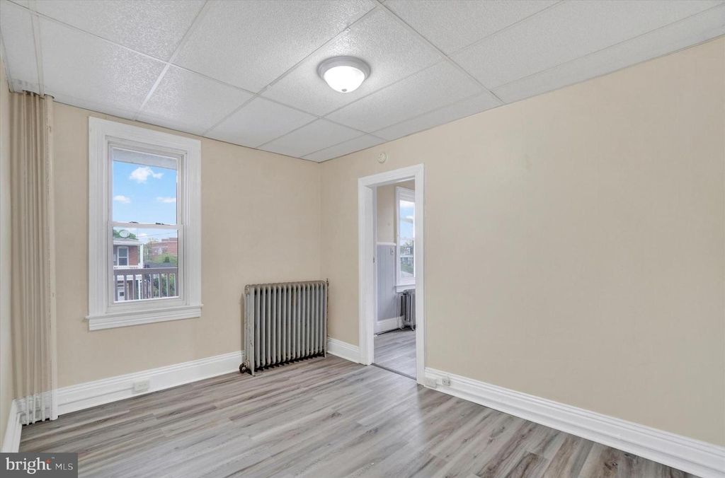 Image 12 of property listing at 700 PENNSYLVANIA AVE, York, PA 17404