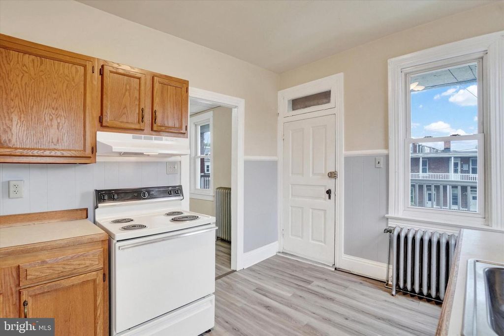 Image 14 of property listing at 700 PENNSYLVANIA AVE, York, PA 17404