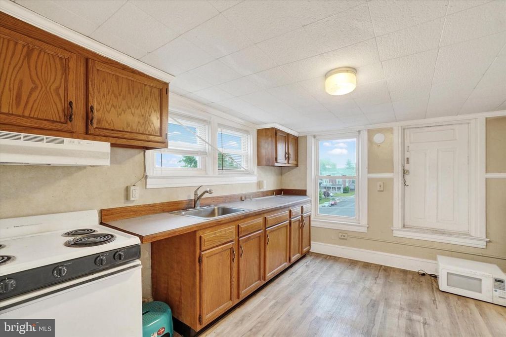 Image 18 of property listing at 700 PENNSYLVANIA AVE, York, PA 17404