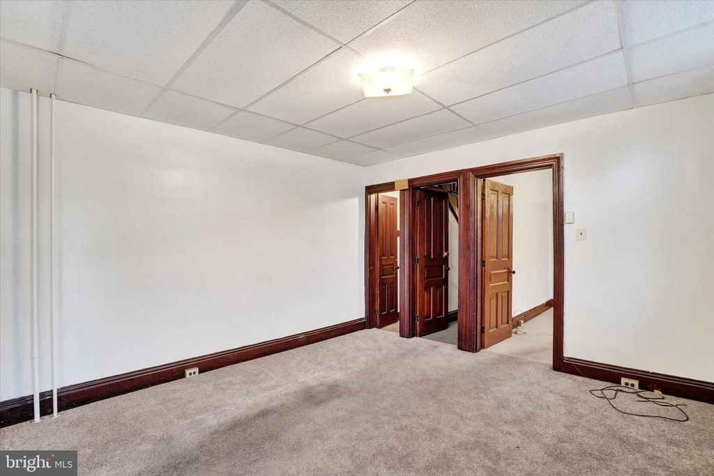 Image 8 of property listing at 700 PENNSYLVANIA AVE, York, PA 17404