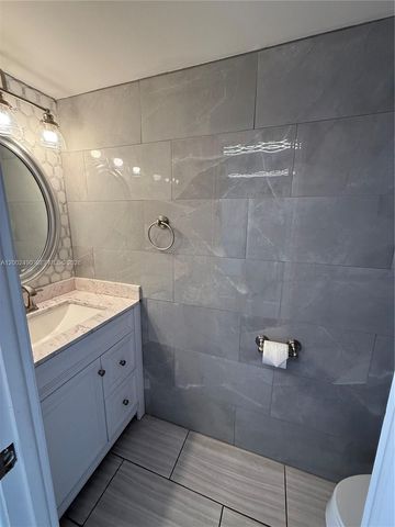 2606 NE 10 ST 2606, Hallandale Beach, FL 33009