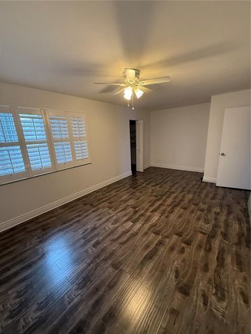 2606 NE 10 ST 2606, Hallandale Beach, FL 33009