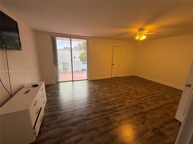 2606 NE 10 ST 2606, Hallandale Beach, FL 33009