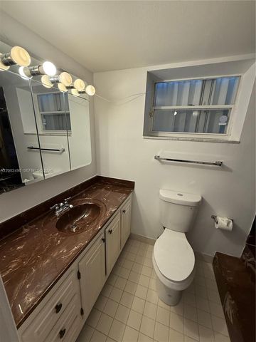 2606 NE 10 ST 2606, Hallandale Beach, FL 33009