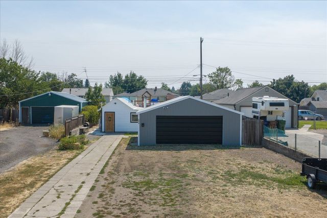 1914 E Heroy Ave, Spokane, WA 99207