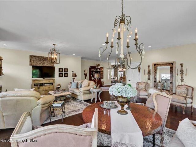 17515 Vintage Cir, Louisville, KY 40245