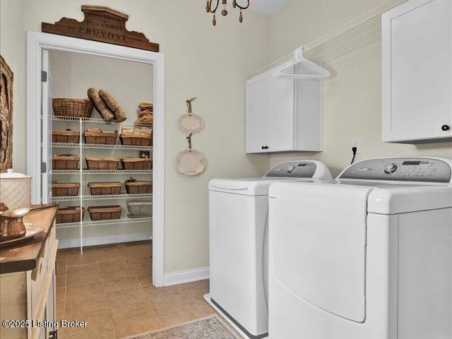 17515 Vintage Cir, Louisville, KY 40245
