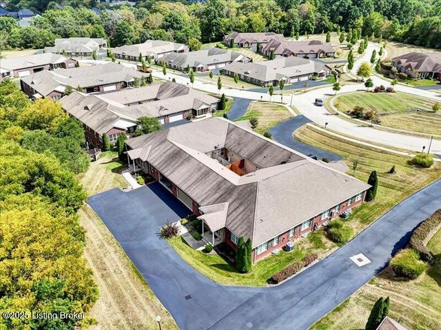 17515 Vintage Cir, Louisville, KY 40245