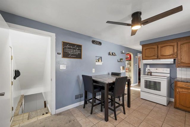 658 APPLETON ROAD, Menasha, WI 54952