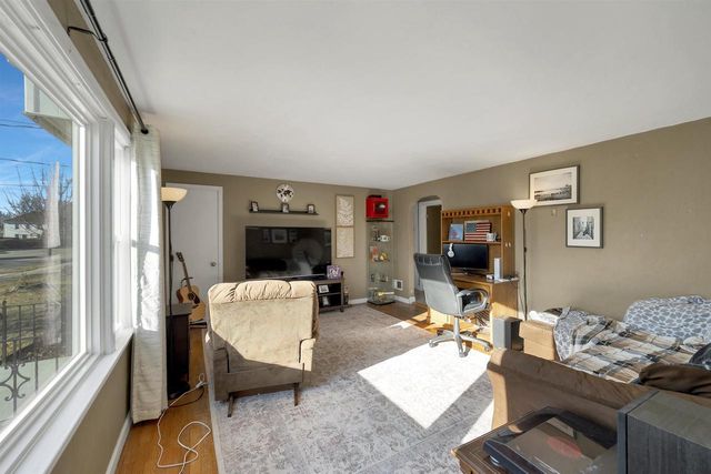 658 APPLETON ROAD, Menasha, WI 54952