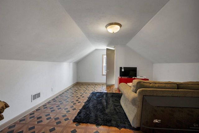 658 APPLETON ROAD, Menasha, WI 54952