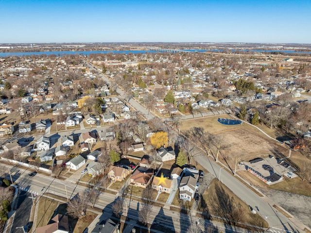 658 APPLETON ROAD, Menasha, WI 54952